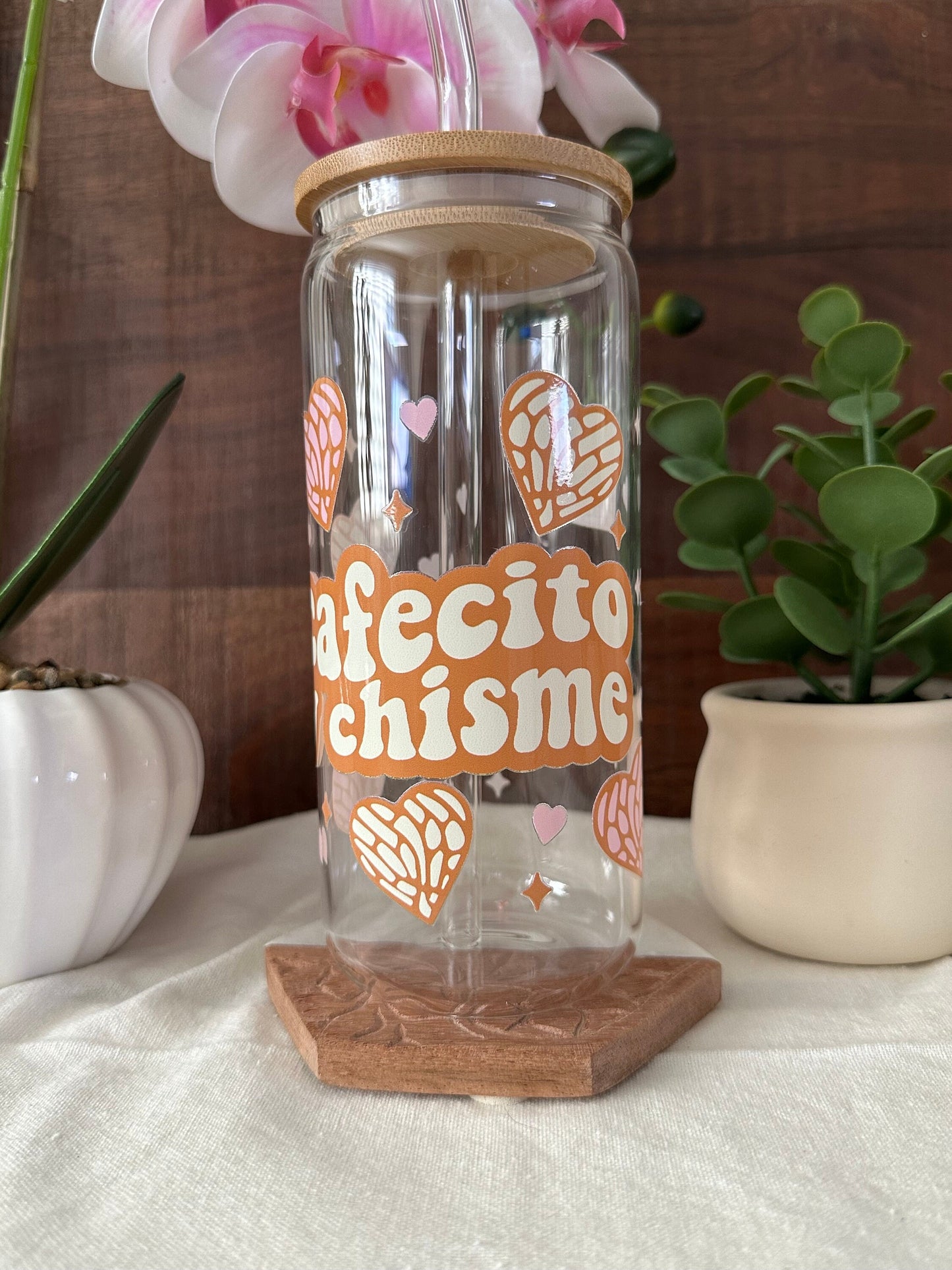 Cafecito y Chisme, Bamboo Lid & Glass Straw, Iced Coffee Cup, Gift, Party Favor, Heart Conchas, Pan Dulce Corazones