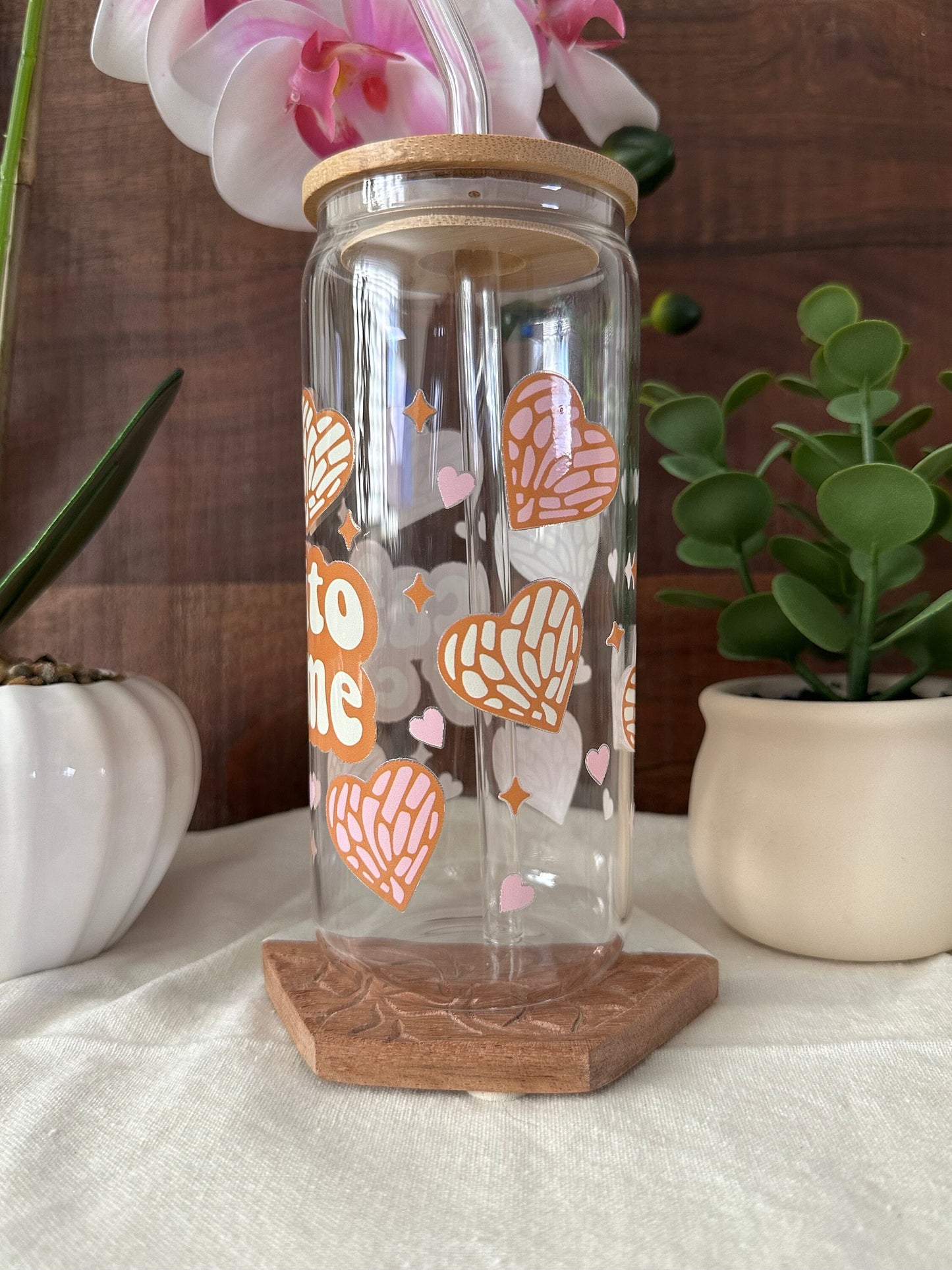 Cafecito y Chisme, Bamboo Lid & Glass Straw, Iced Coffee Cup, Gift, Party Favor, Heart Conchas, Pan Dulce Corazones